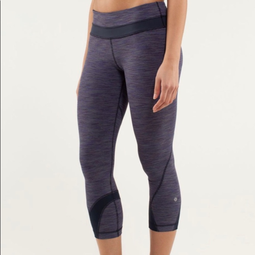 - EUC Lululemon inspire crops, size 4.